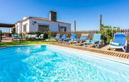 La viña: Escapada rural relax, chimenea y BBQ