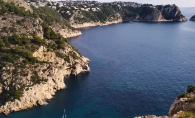 Casa con piscina en Alicante: 5 zonas donde reservar directo
