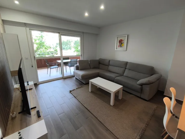 Moderno apartamento céntrico con piscina