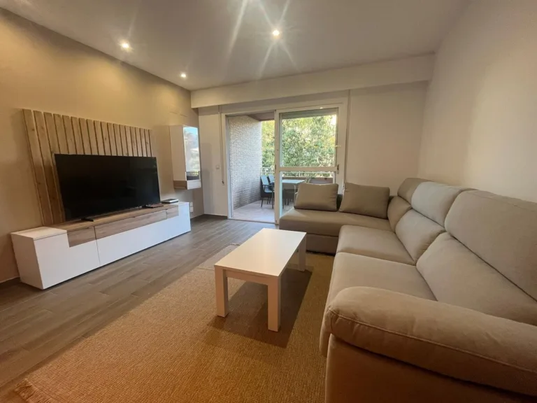 Moderno apartamento céntrico con piscina